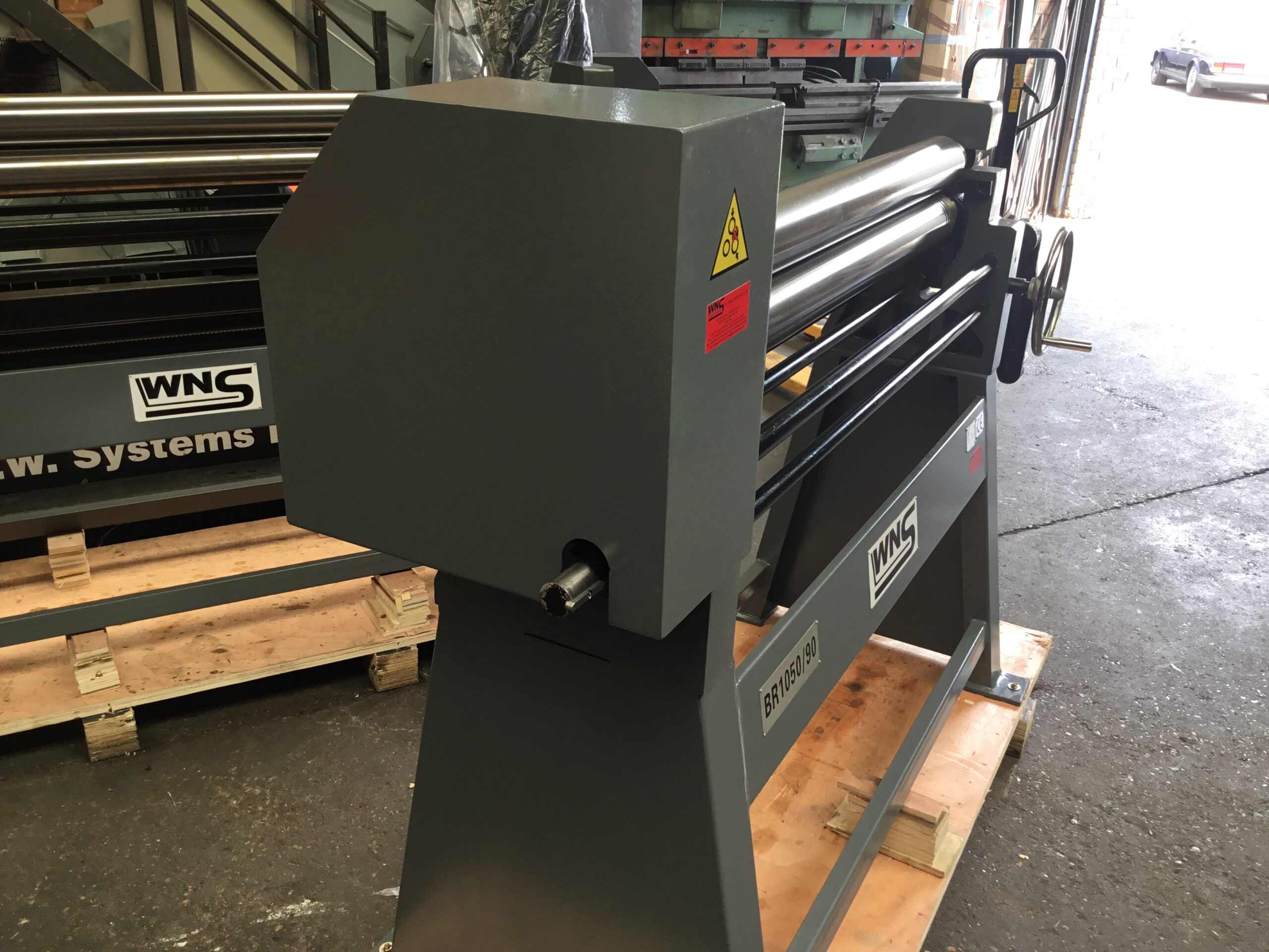 wns-bending-rolls-br1050x90j-d30 WNS HAND BENDING ROLLS (BR1050/90J)