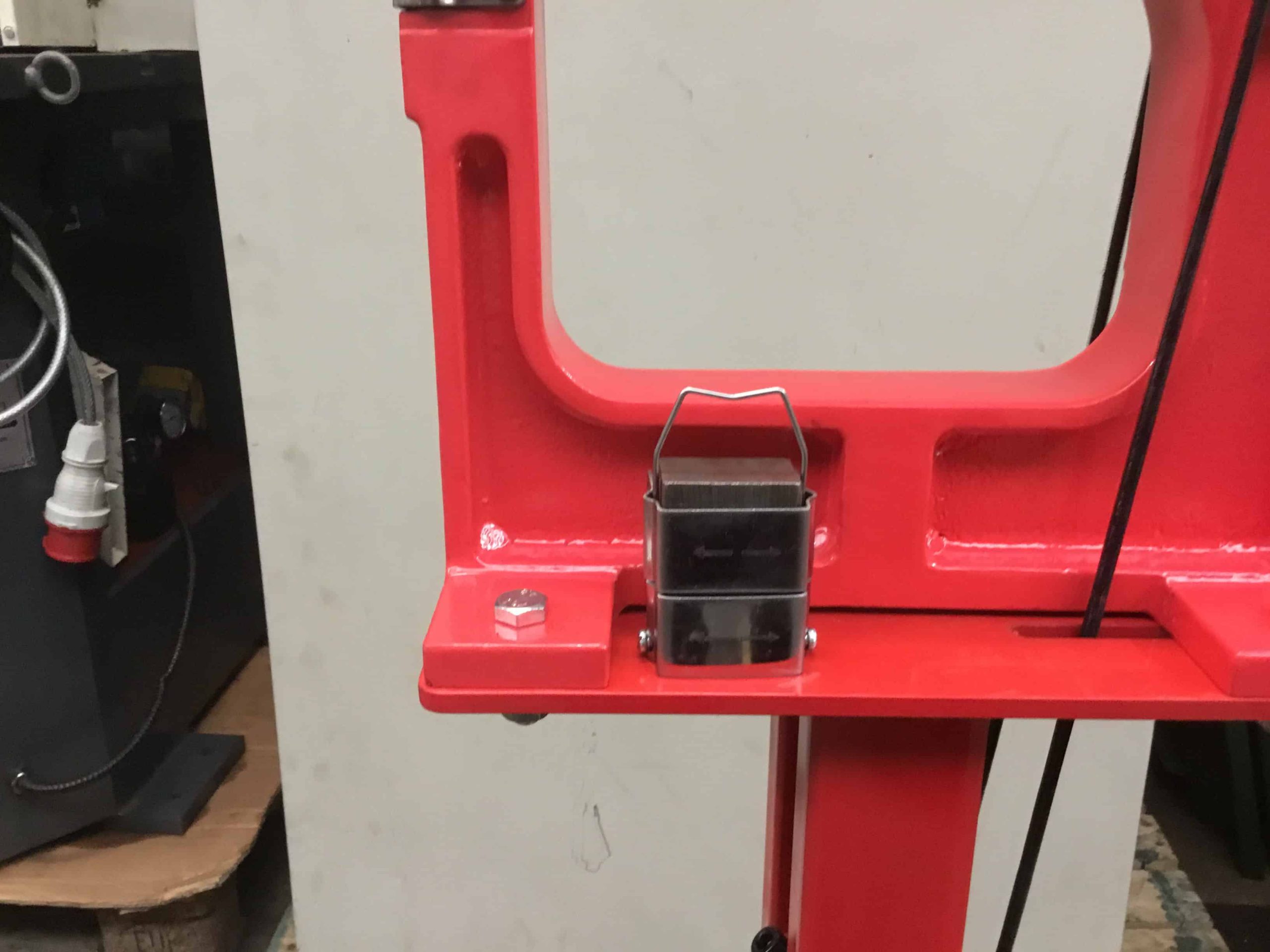 shrinker-stretcher-208-wns-ssf208h-d9