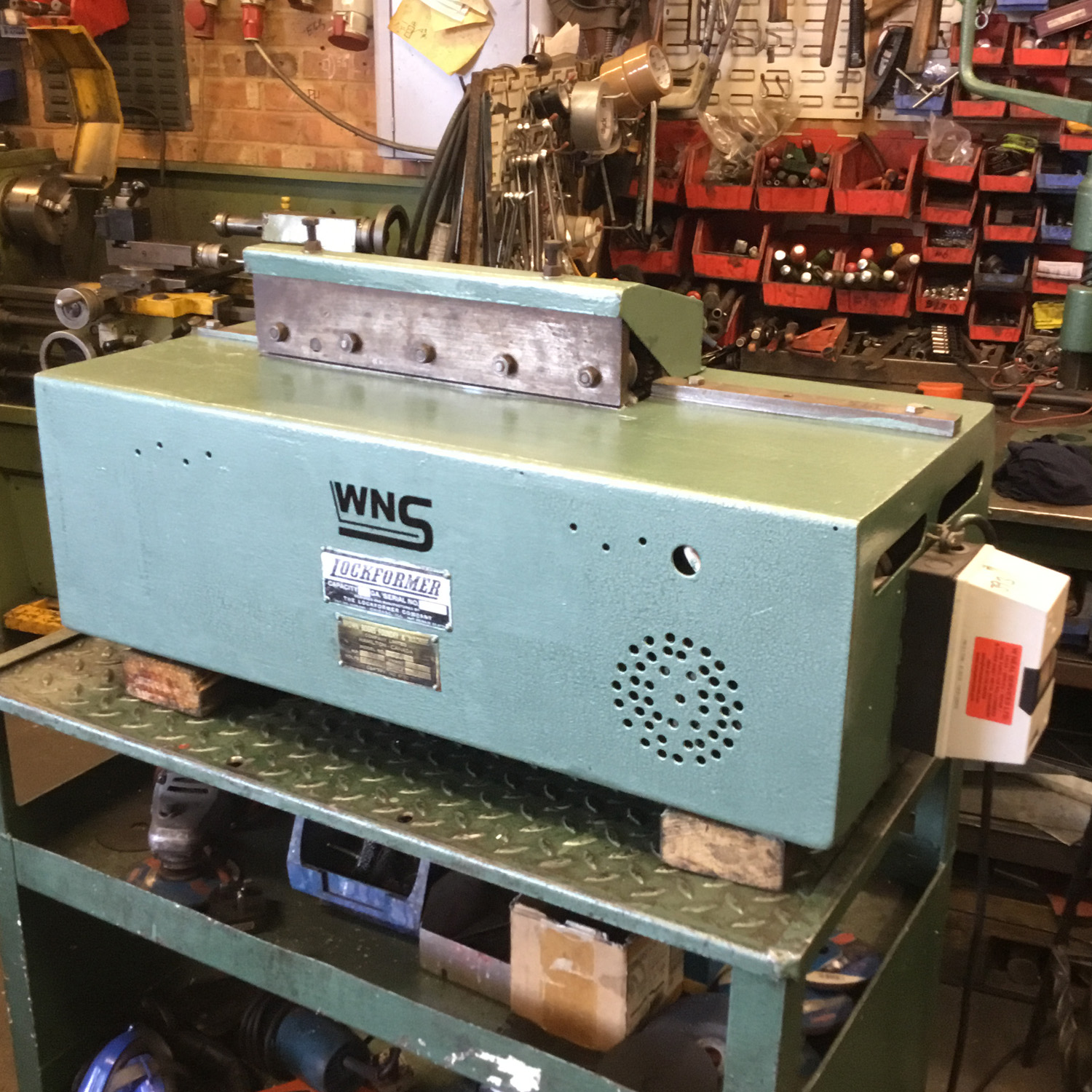 lockformer-compact-bench-rollformer-ref-393