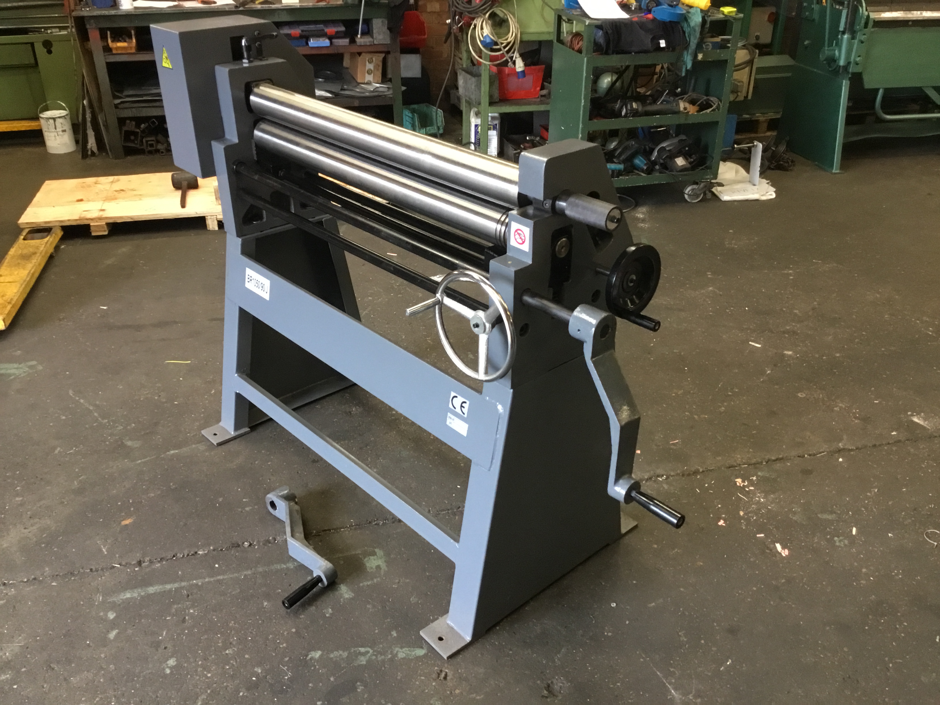 wns-hand-bending-rolls-1050mm-90mm-br1050-90j-1 (8) USED WNS HAND BENDING ROLLS (BR1050/90J-1)