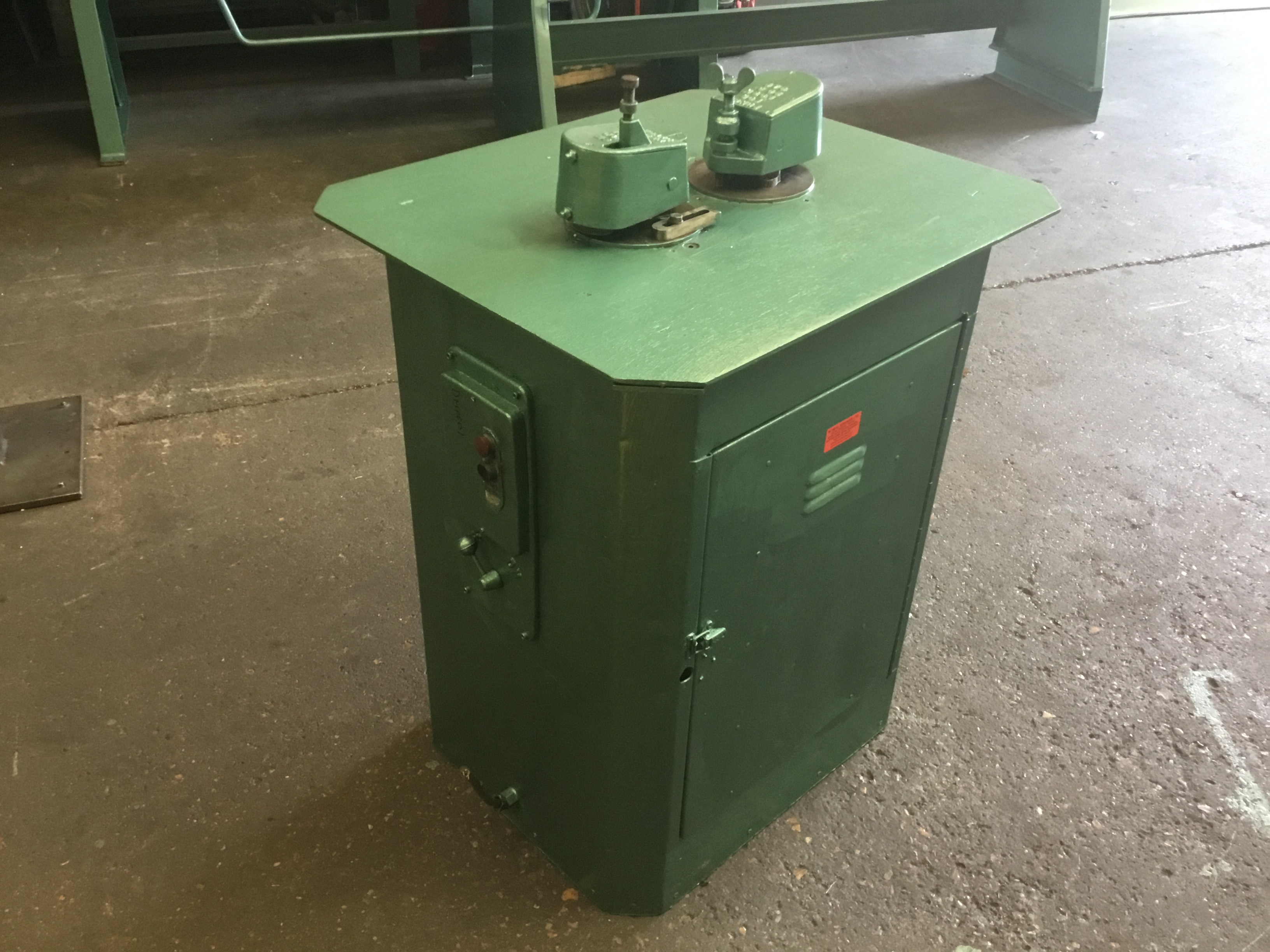 oliver-double-headed-power-flanger-dhpf01 (8) USED OLIVER 20SWG BUTTON PUNCH SNAP LOCK DOUBLE HEADED POWER FLANGER (DHPF01)