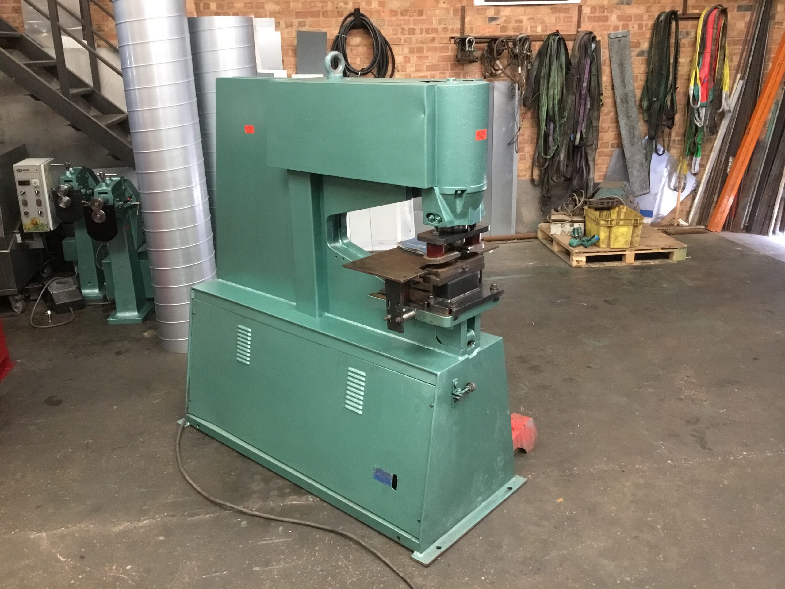 kingsland-70p625-hydraulic-punch-press-steelworker-ksw02 (16)
