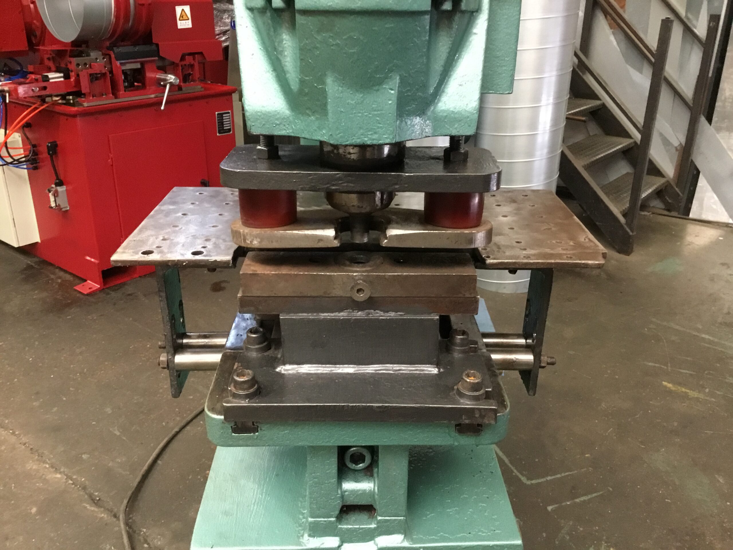 kingsland-70p625-hydraulic-punch-press-steelworker-ksw02 (22)